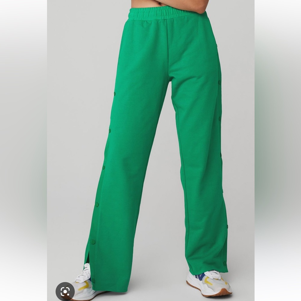 Special Price! ALO Courtside Tearaway Snap Pant, Emerald, size M